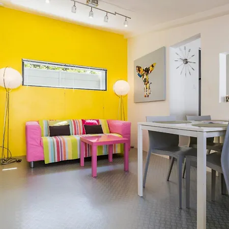 Maisonnette Charmante Au Coeur De - Fr-1-306-1350 بيت للعطل *